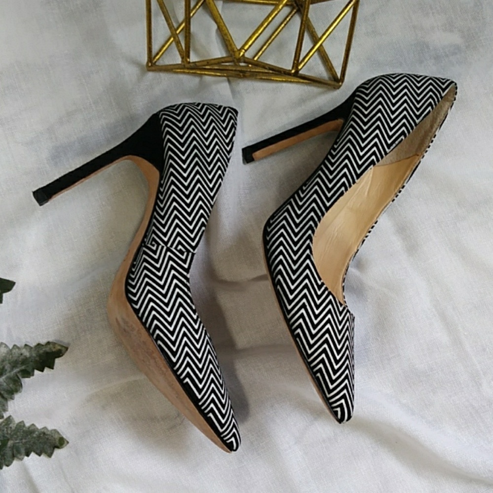 Ivanka Trump Tarra black and white suede heal sz6